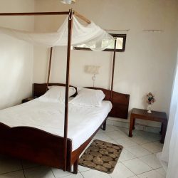 Edited in Tezza with: Fresh, Brightness, Contrast, Fade, Shadows, Highlights, & Vignette